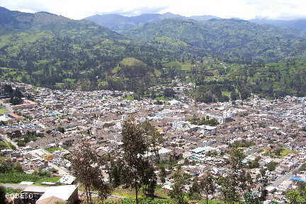 Vista de Guaranda desde el monumento del Centro Cultural Indio Guaranga