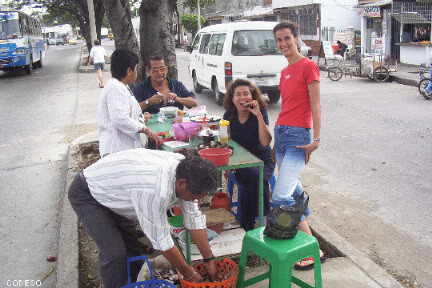 Restaurant típico en la calle Guayaquil Veronica Real Beatriz Murillo 