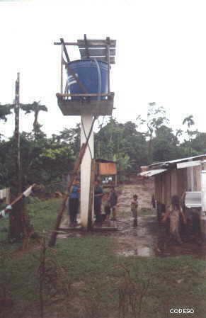 Bombeo de agua entubado en la comunidad Pachakutik - Sucumbíos.